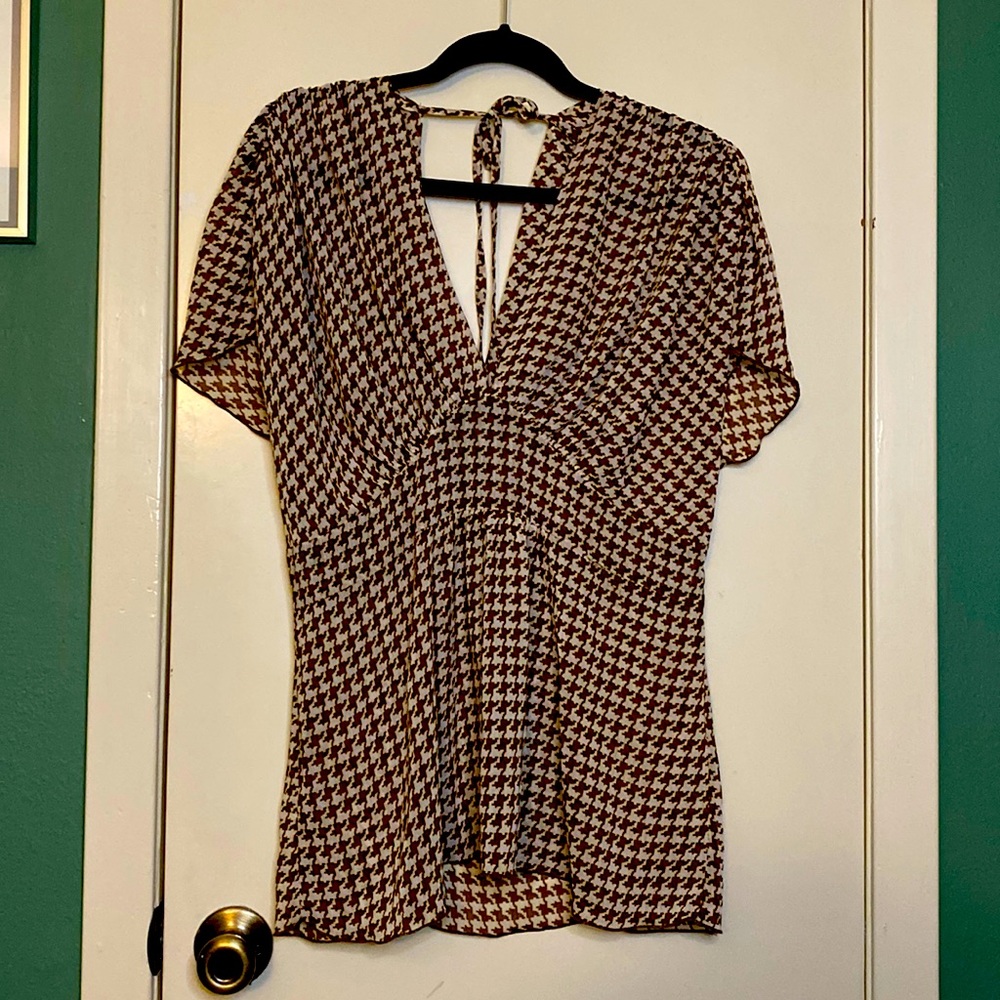 Sheer Stylish V-Neck Blouse (Brown / Beige Print)